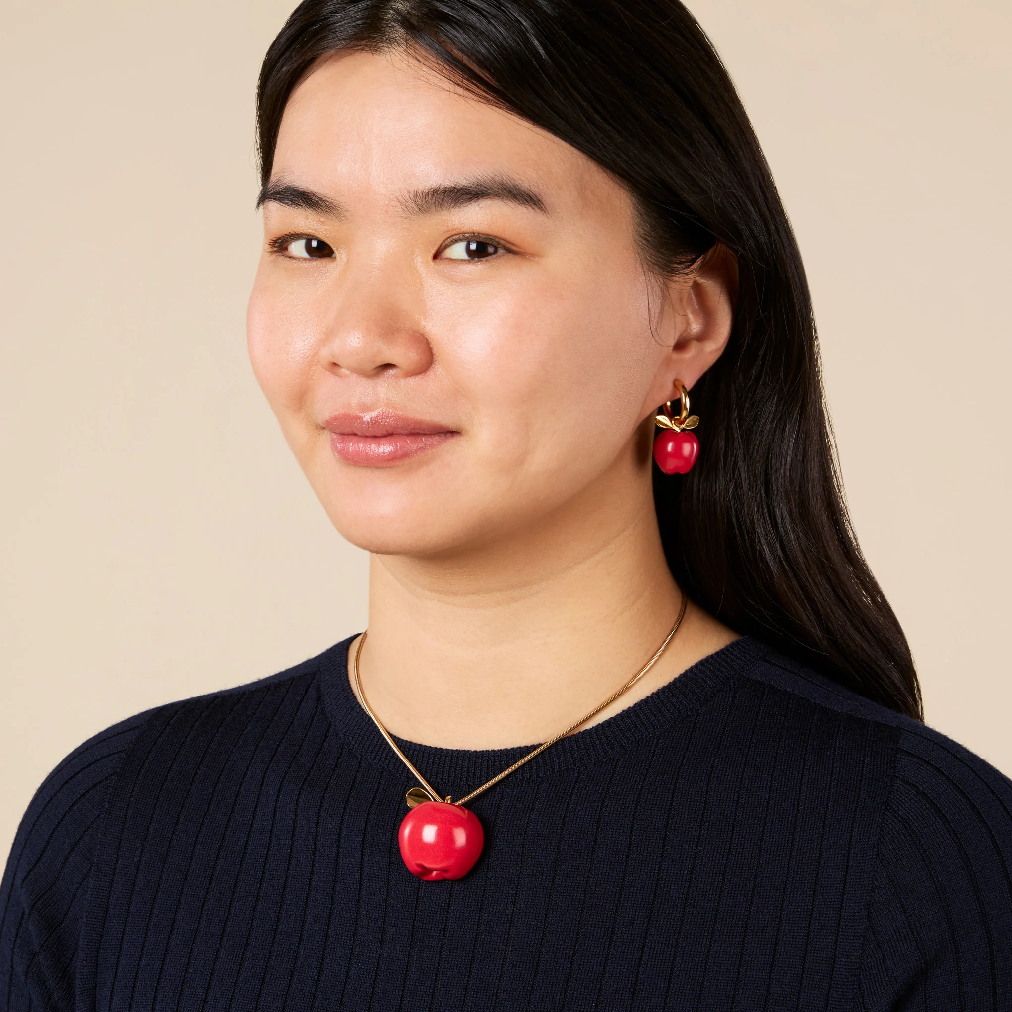 Andrés Gallardo Red Apple Single Gold-Plated Hoop Earring - Image 4