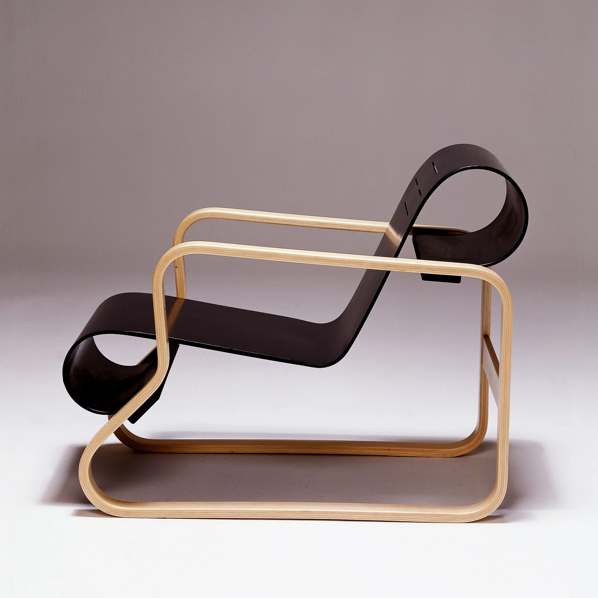 Artek Aalto Armchair 41 “Paimio” - Black - Image 9
