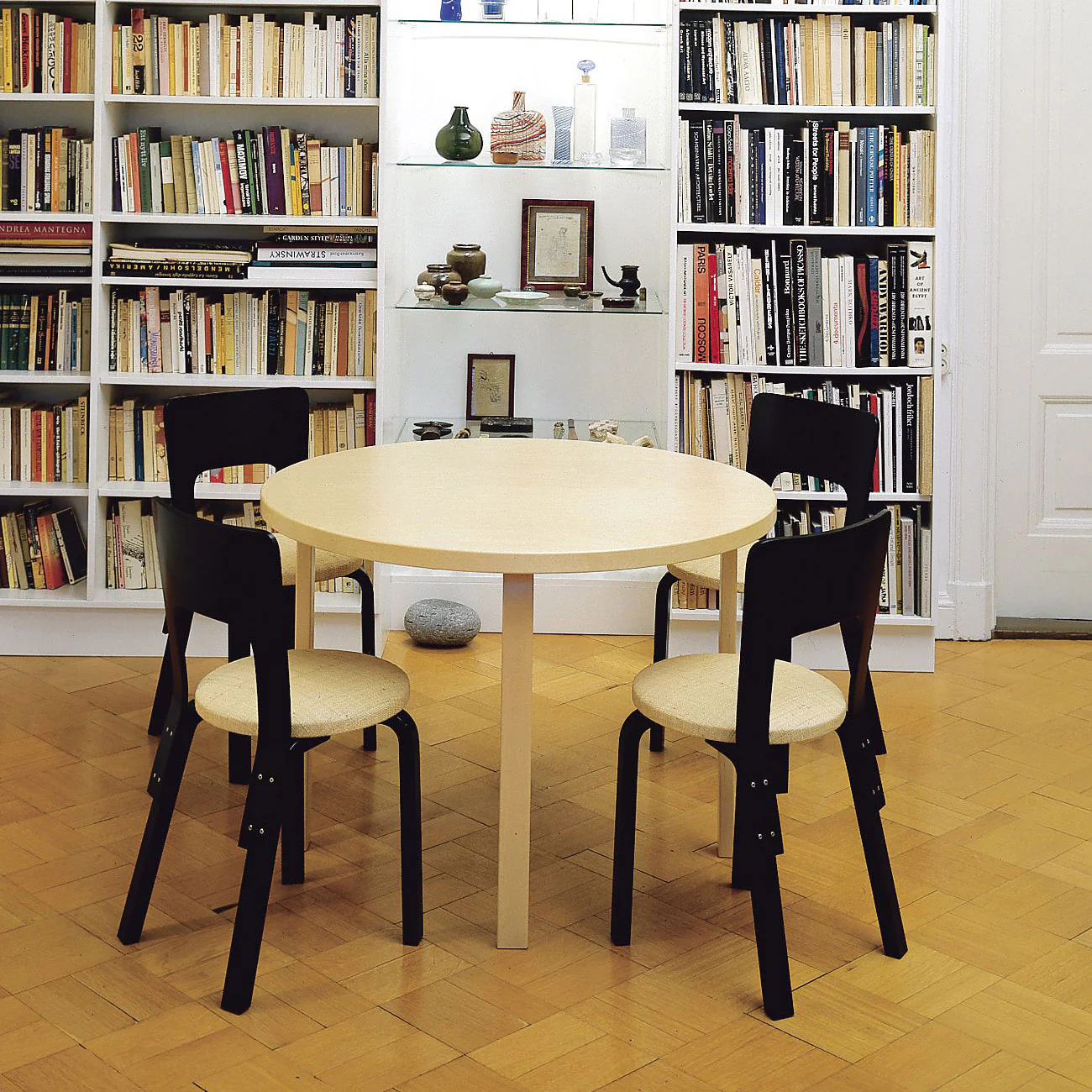 Artek Aalto Round Table 90A - Birch - Image 16