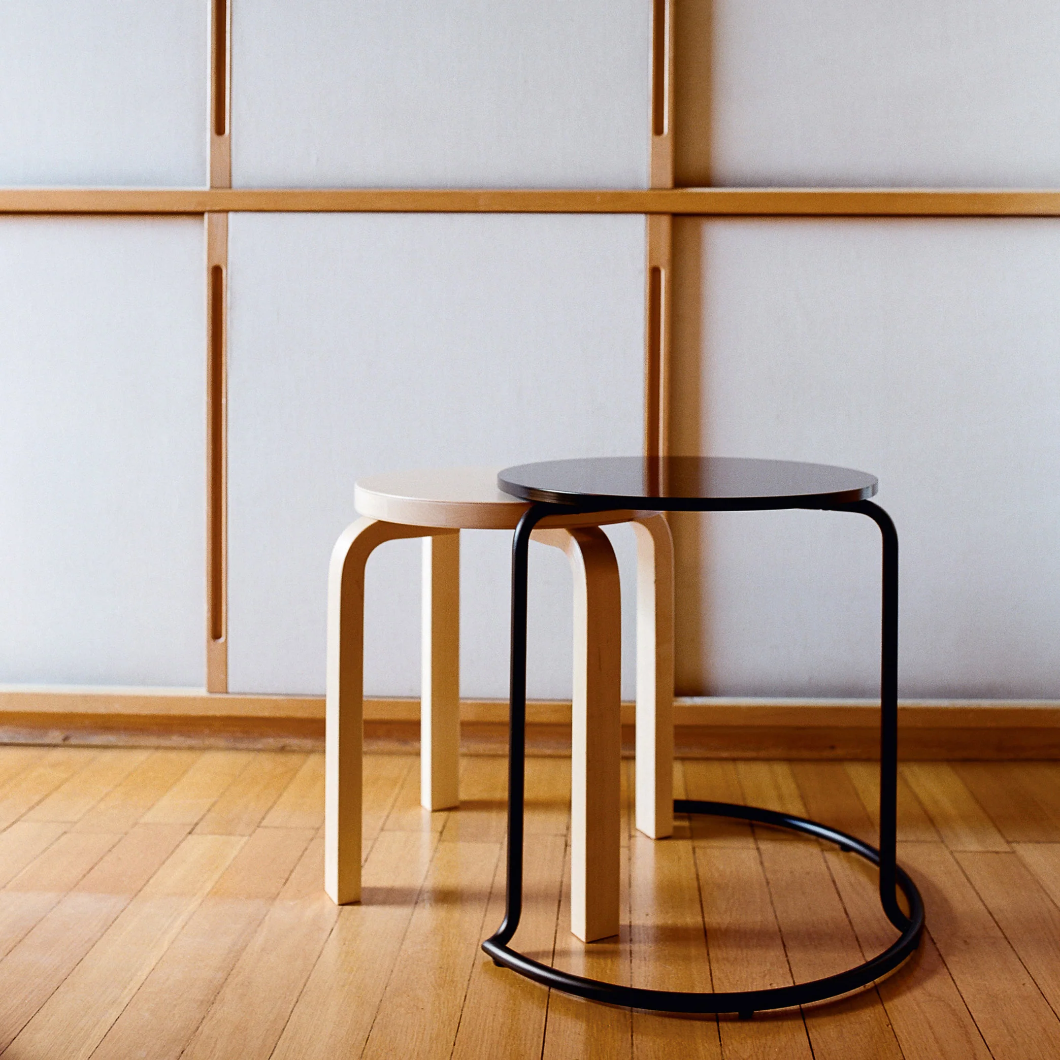 Artek Aino Aalto Side Table 606 - Image 2