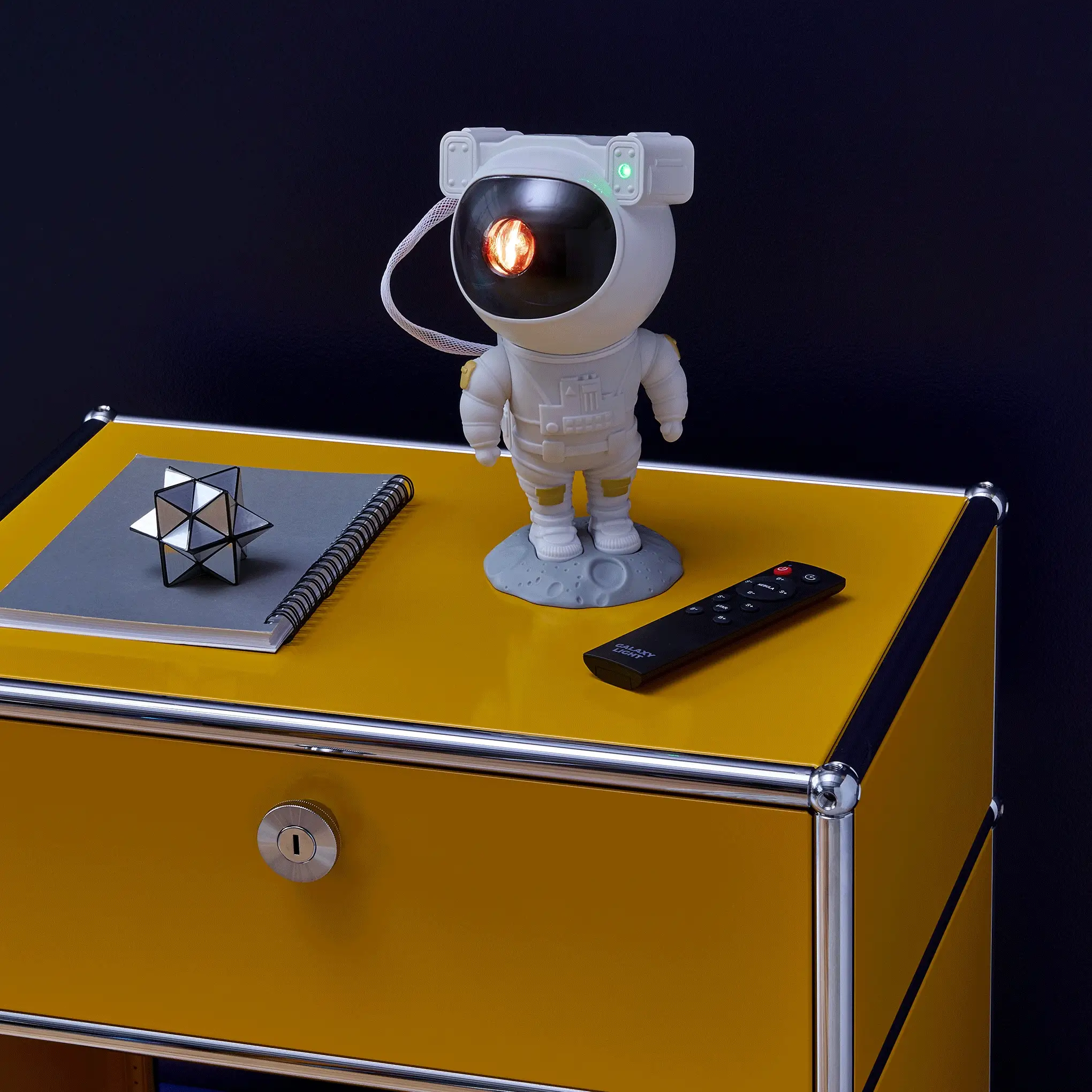 Astronaut Galaxy Light Projector - Image 3