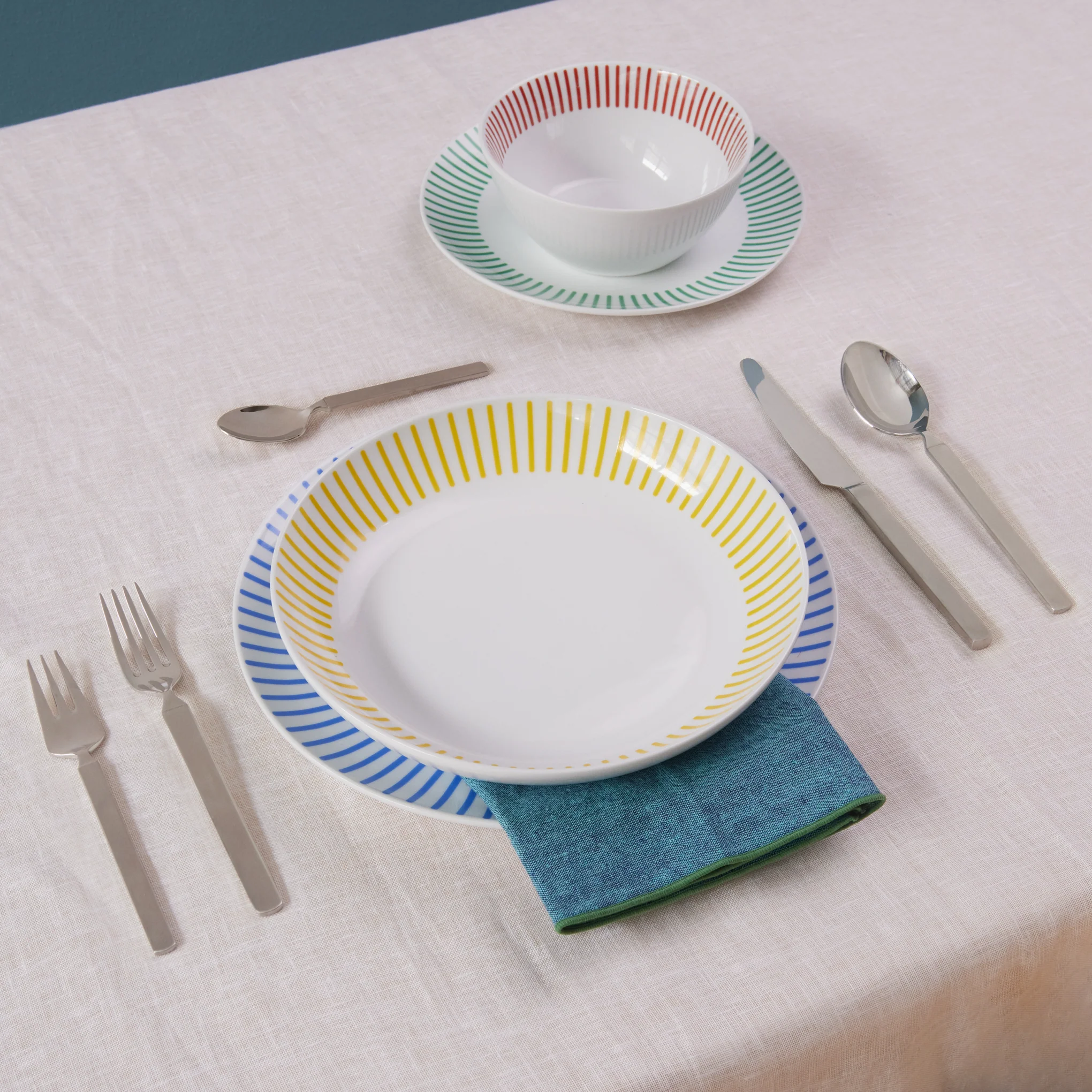 Bodum Jazz Porcelain Dinnerware - Set of 16 - Image 2