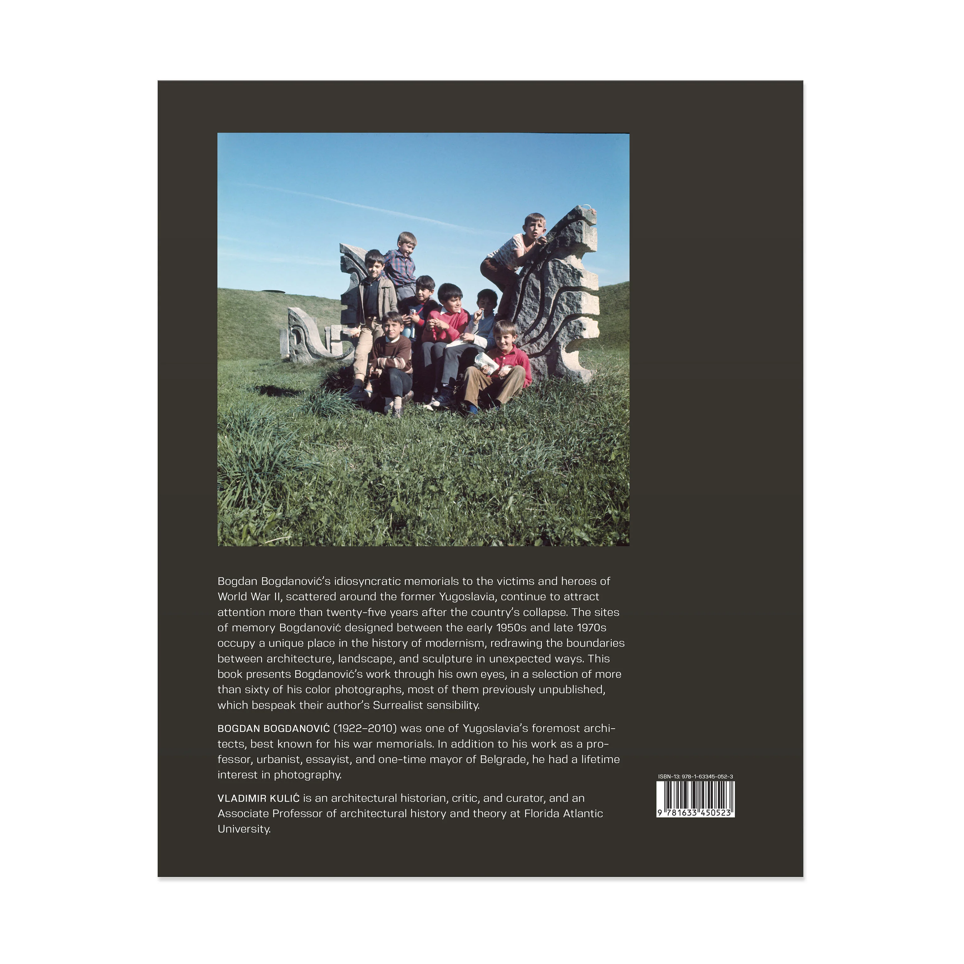 Bogdanović by Bogdanović: Yugoslav Memorials through the Eyes of Their Architect - Hardcover - Image 2