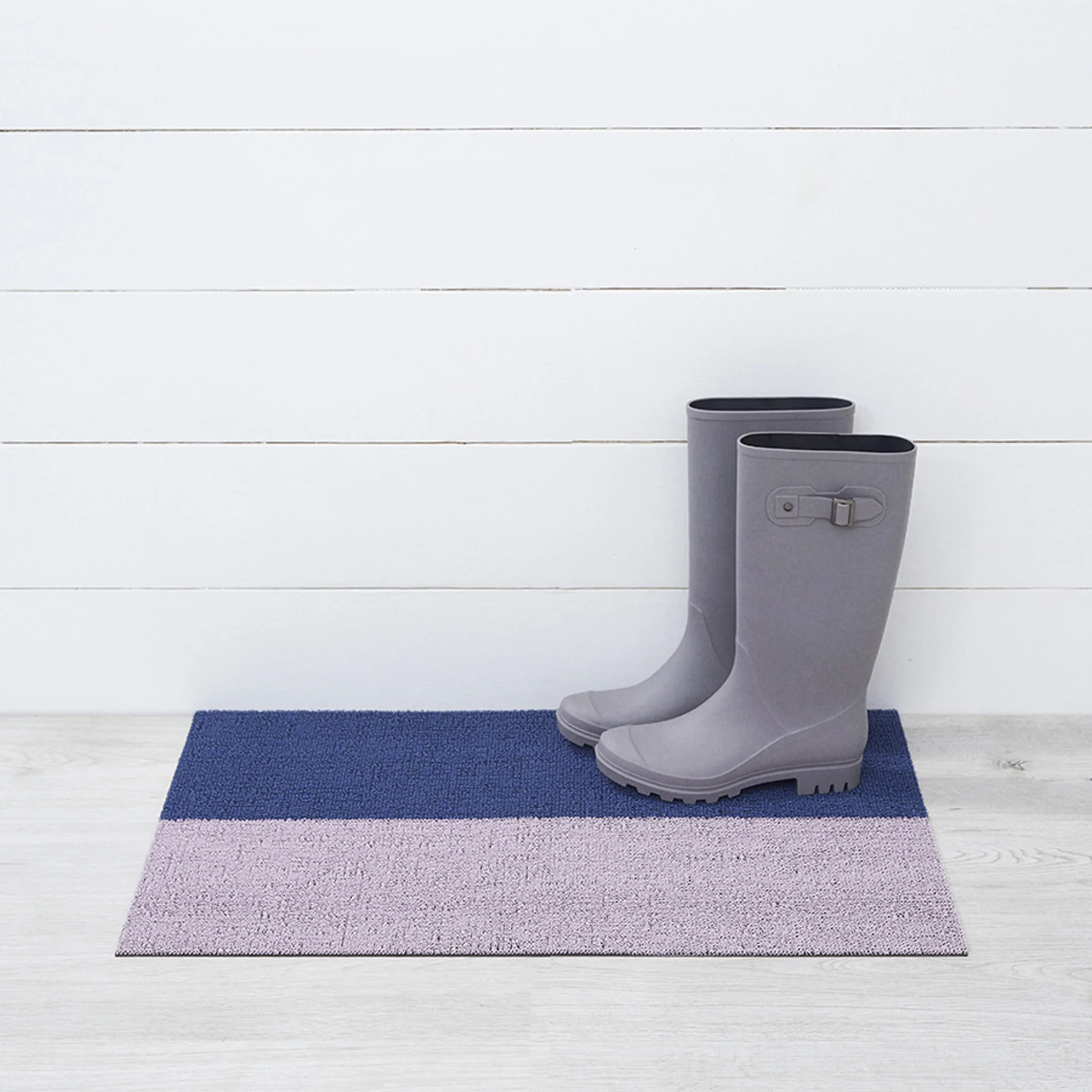 Chilewich Duo Stripe Shag Mat - Berry - Image 4