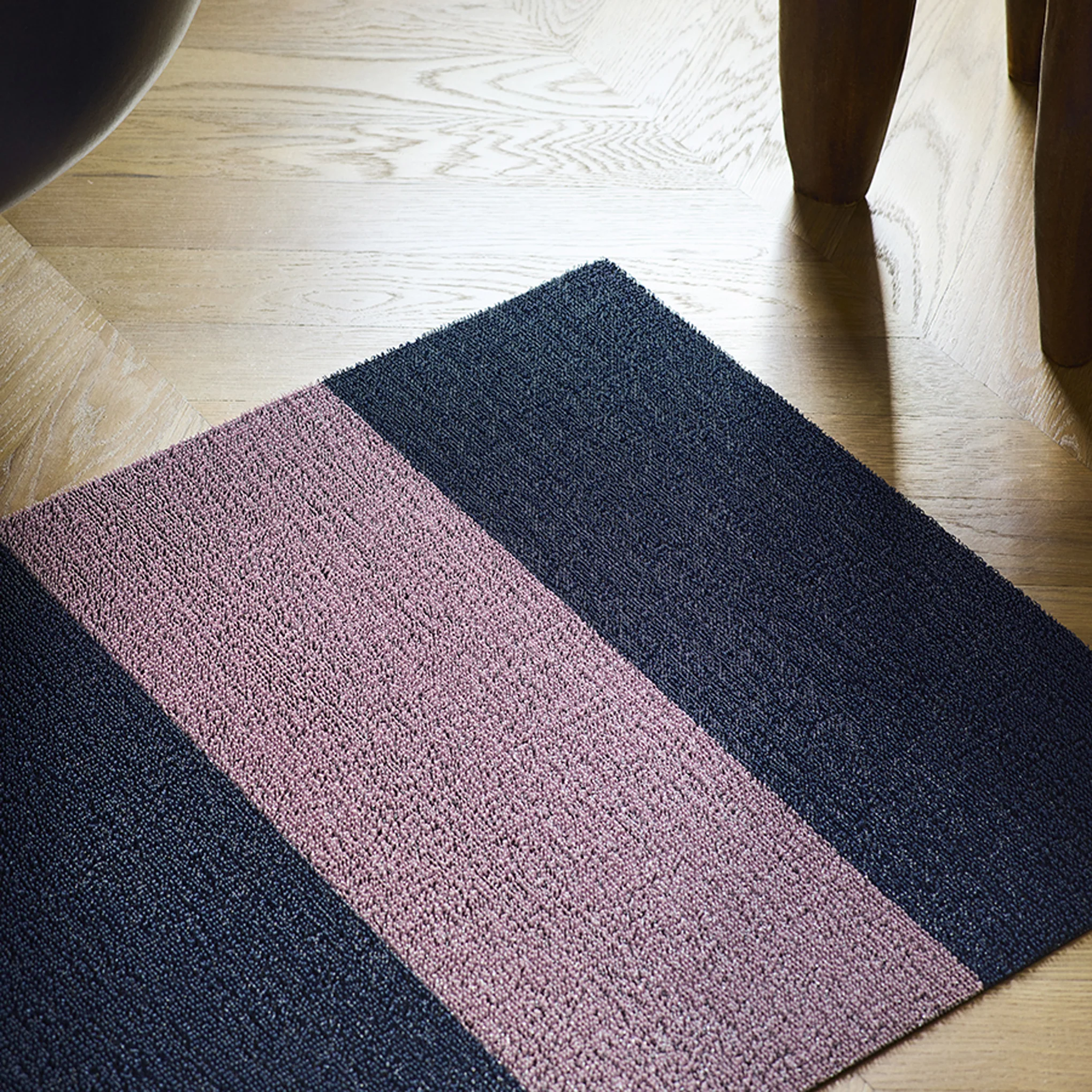 Chilewich Duo Stripe Shag Mat - Berry - Image 7