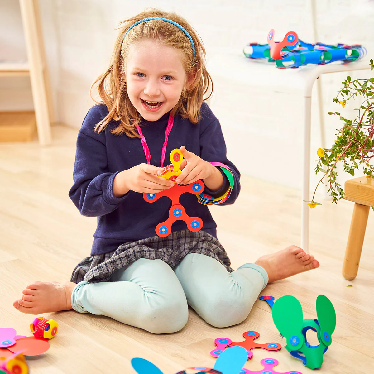 Clixo Rainbow Magnetic Construction Set - Image 6