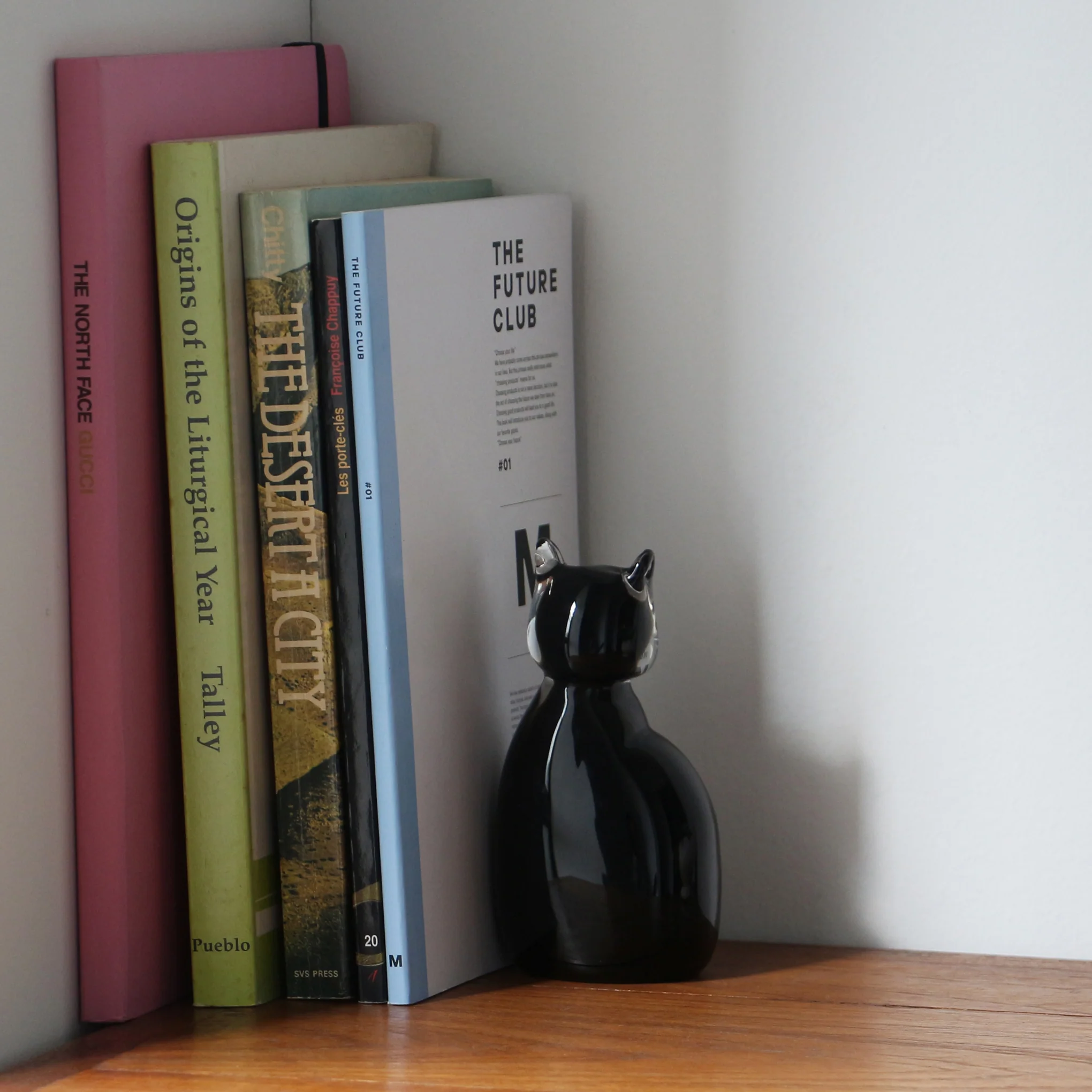 Glass Cat Object - Image 2