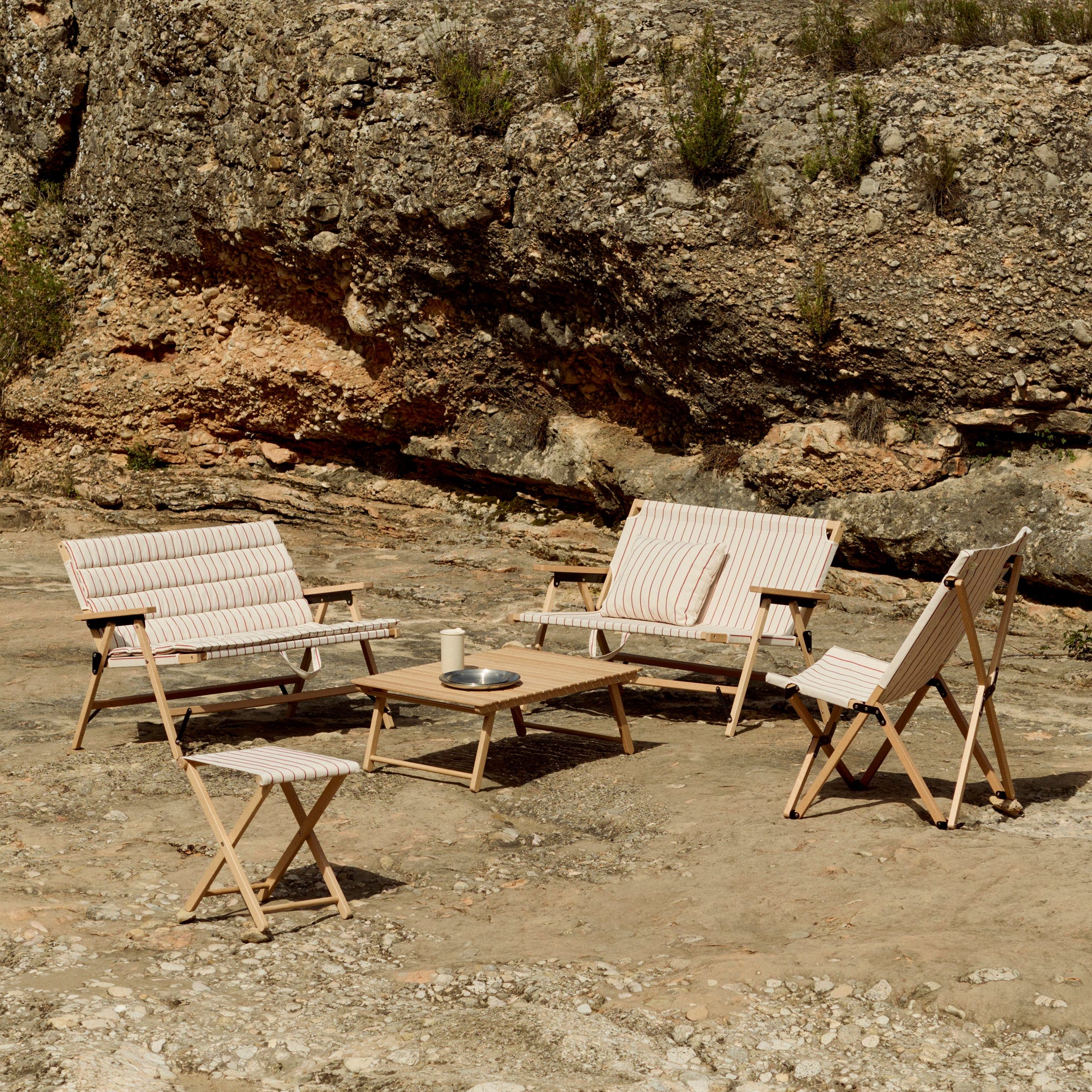 HAY Outdoor Market by Jasper Morrison Shop Folding Chair - Beige/ Red - Image 3