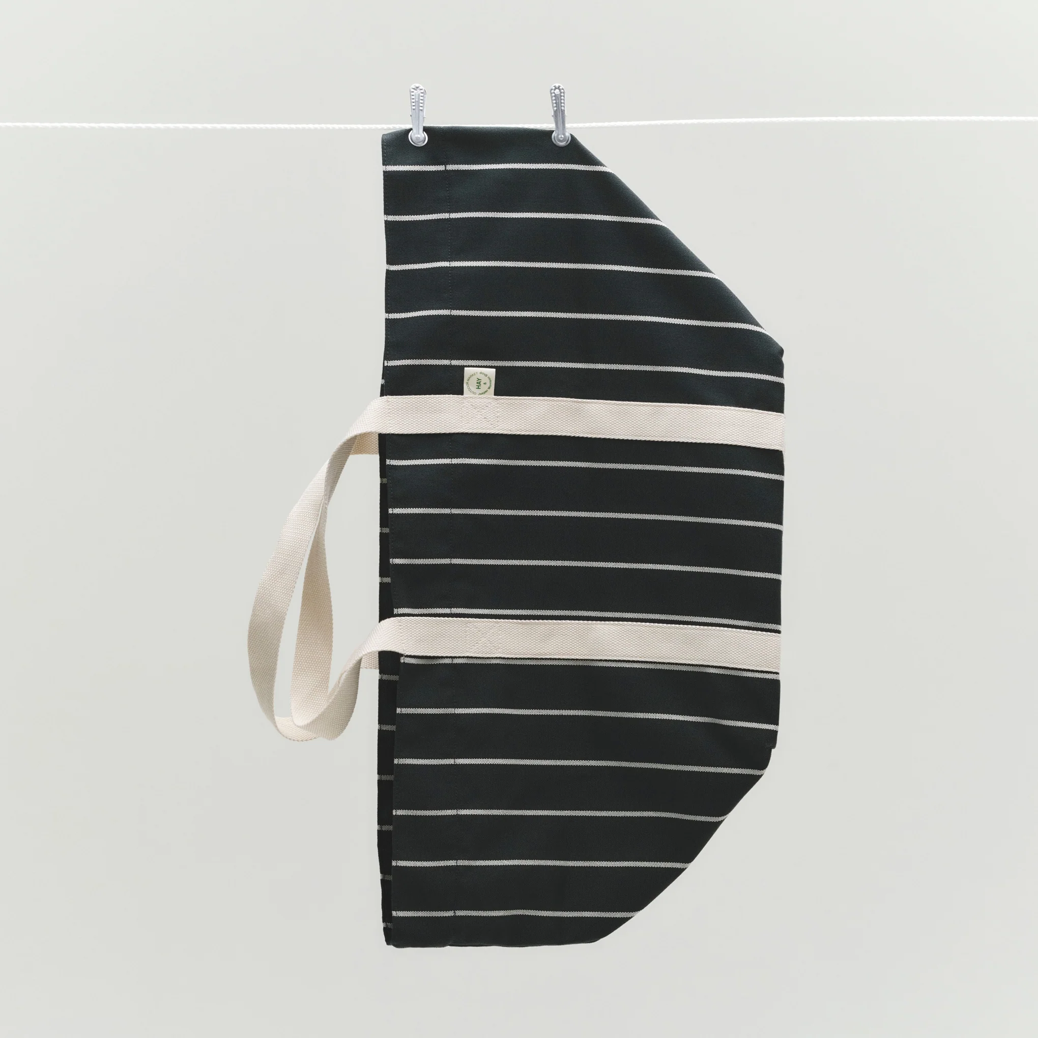 HAY Outdoor Market by Jasper Morrison Shop Picnic Bag - Black/ Beige - Image 2