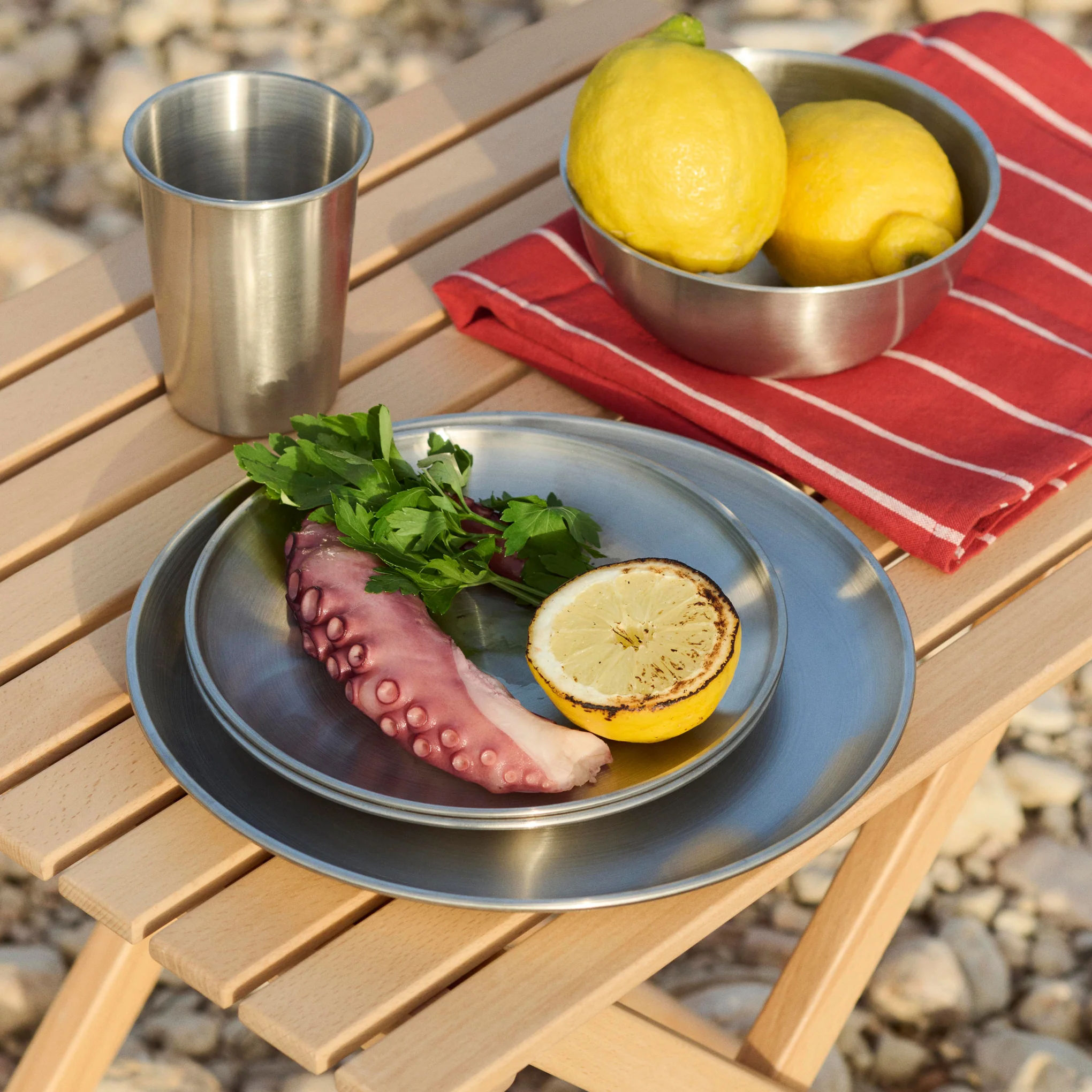 HAY Outdoor Market by Jasper Morrison Shop Steel Plates - Set of 2 - Small - Image 3