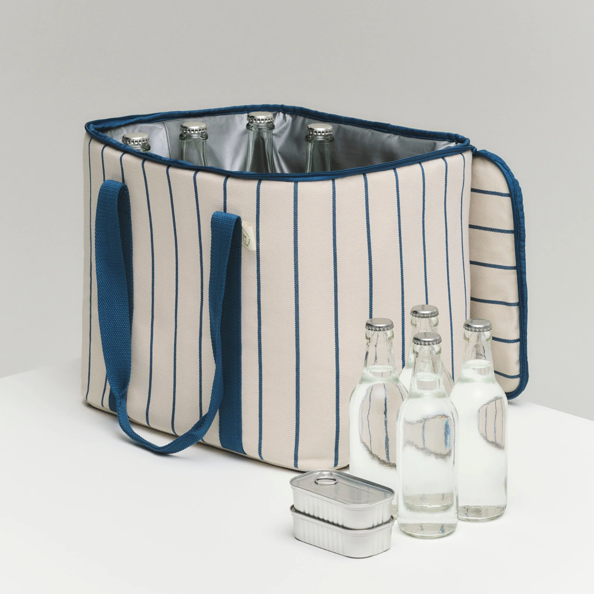 HAY Outdoor Market by Jasper Morrison Shop Tea Towels - Set of 2 - Blue/ Beige - Image 4