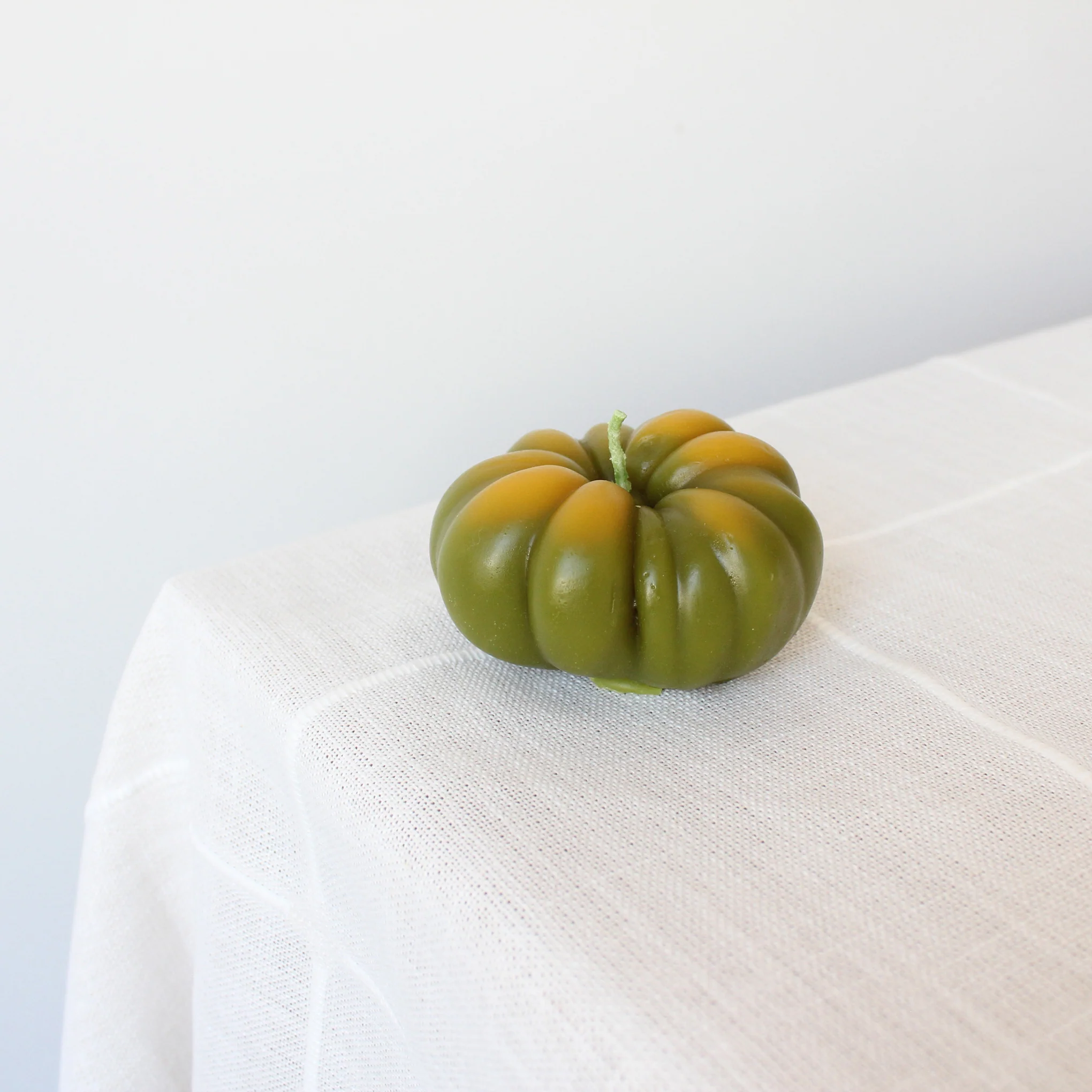 Heirloom Tomato Beeswax Candle - Sunkissed Green - Image 5