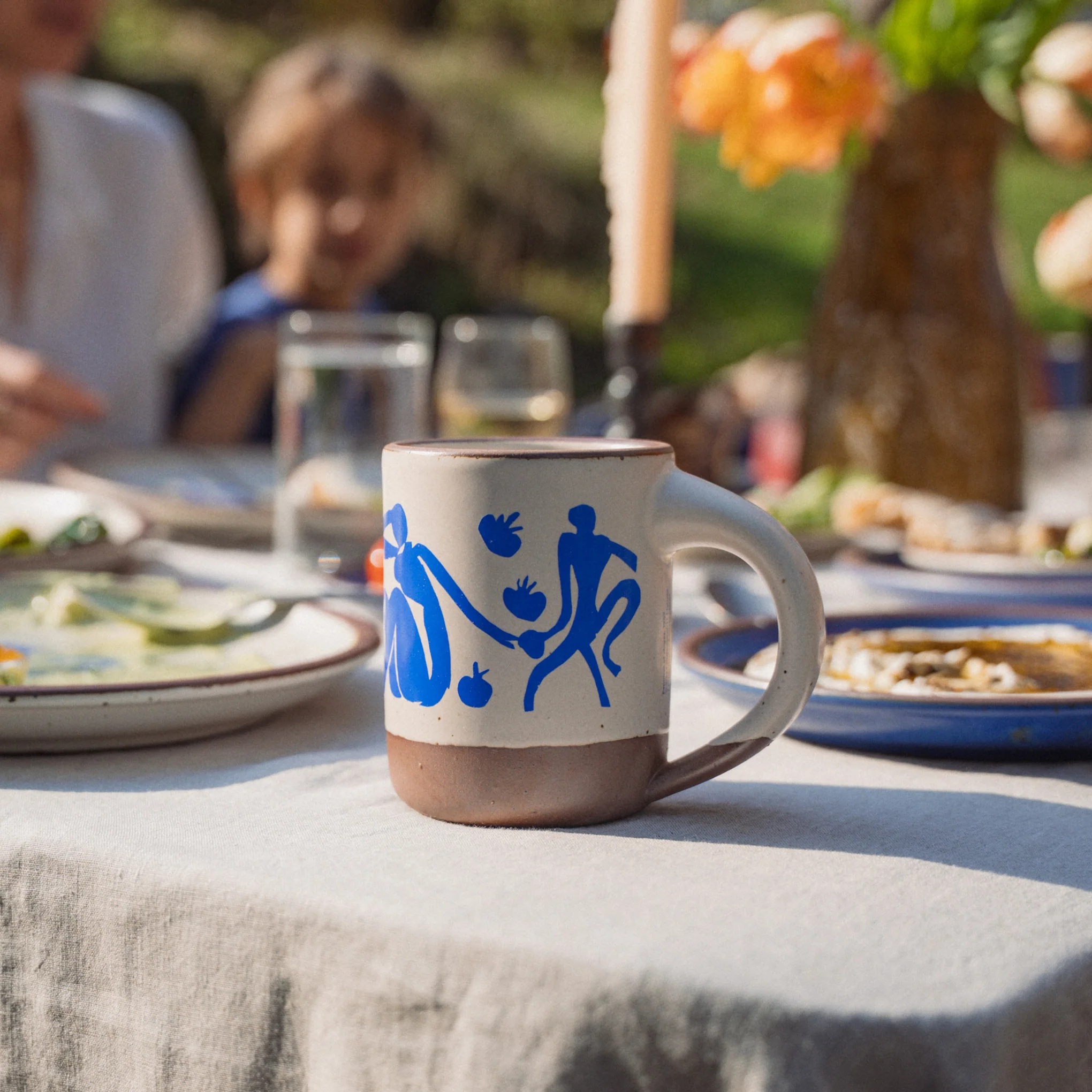 Henri Matisse Femmes et singes Stoneware Mug - Image 2