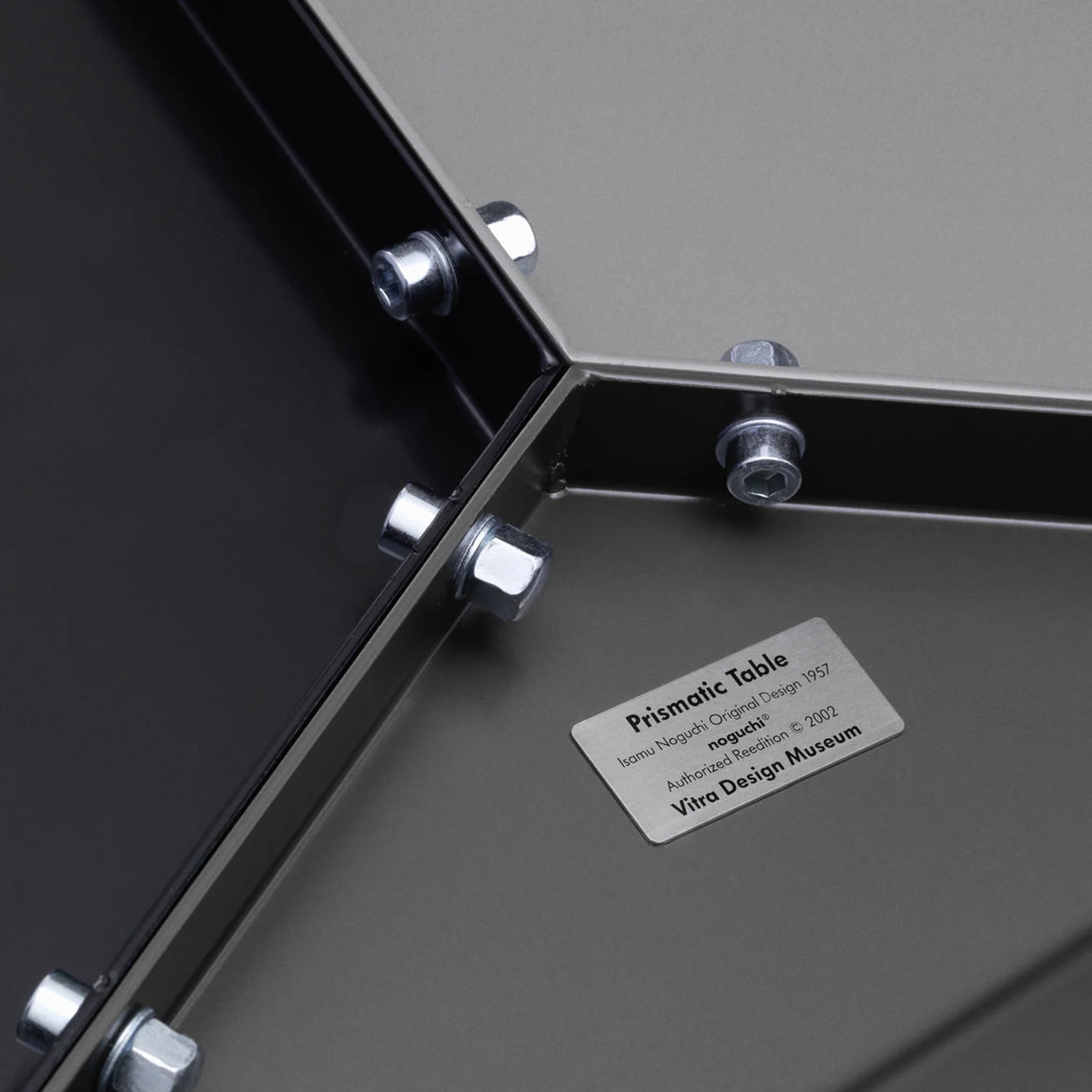 Isamu Noguchi Prismatic Side Table - Dark Gray - Image 4