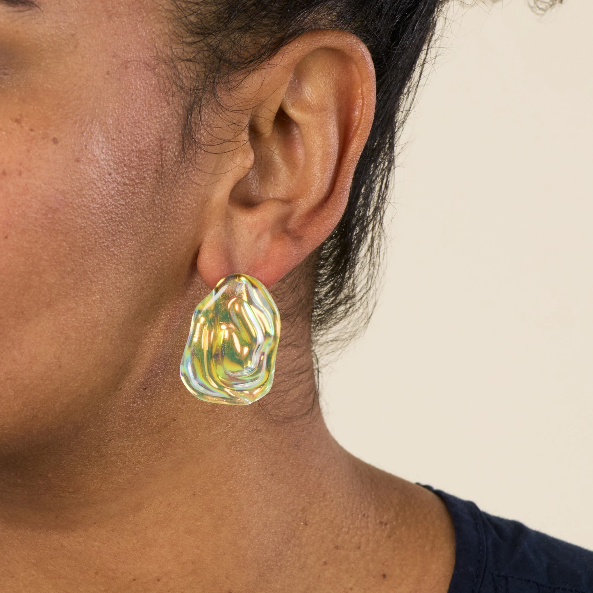 Julie Thévenot Ostra Glass Earrings - Image 4