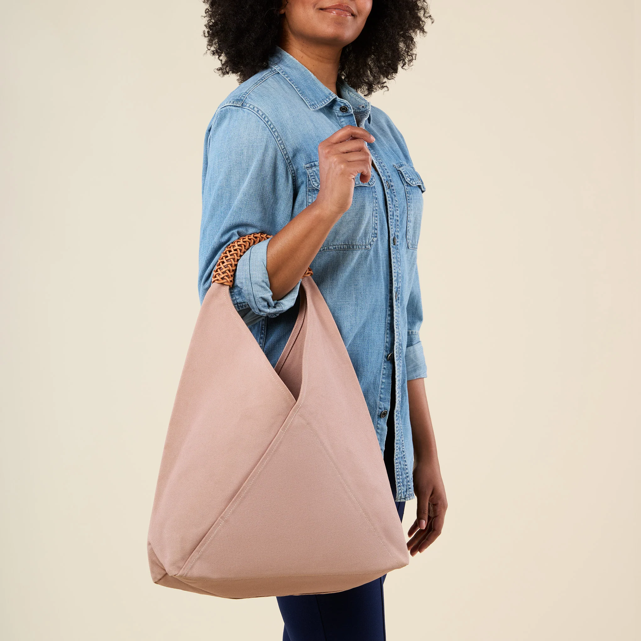 Kamaro’an Natural Dyed Woven Triangle Tote Bag - Purple - Image 2