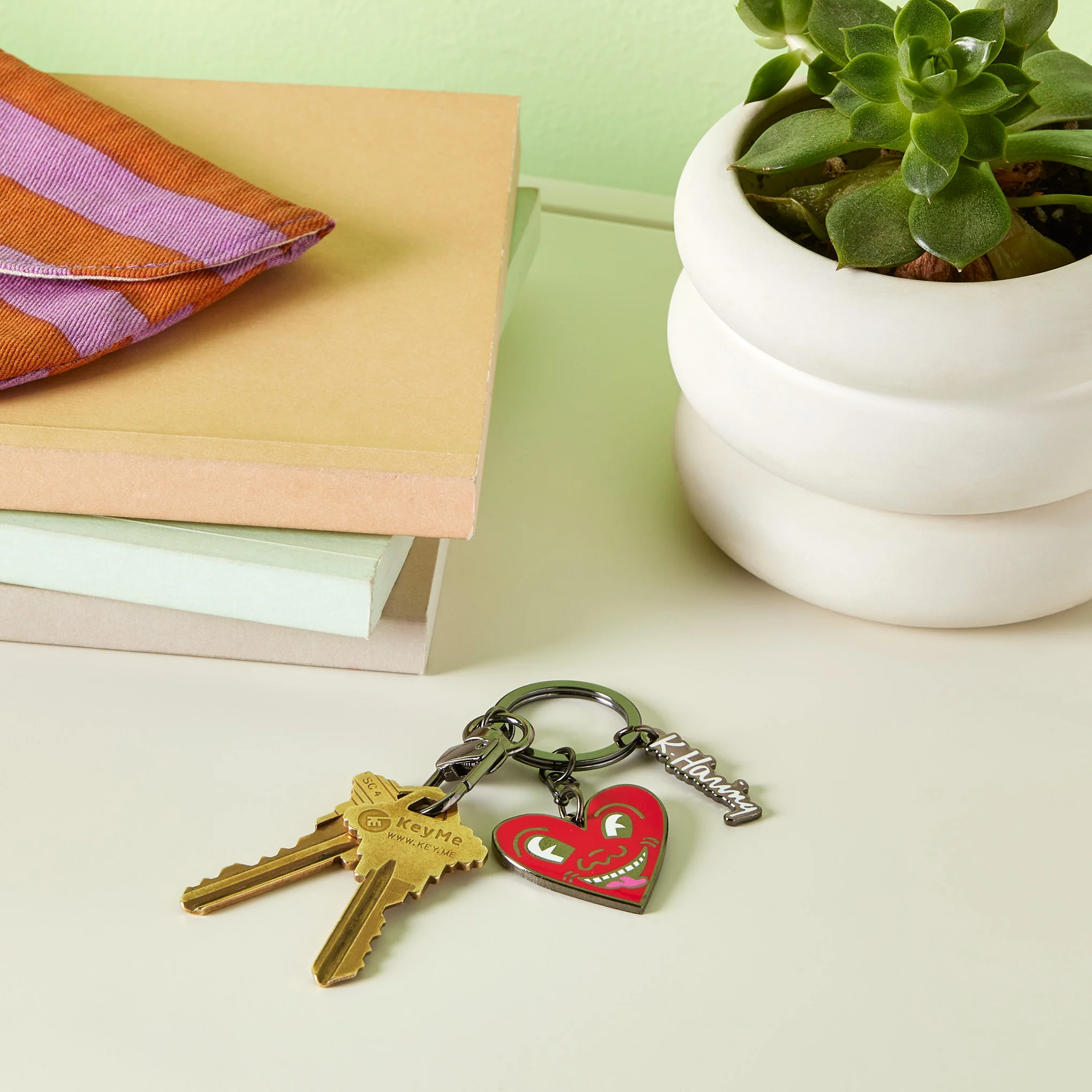 Keith Haring Keyring - Heart - Image 2
