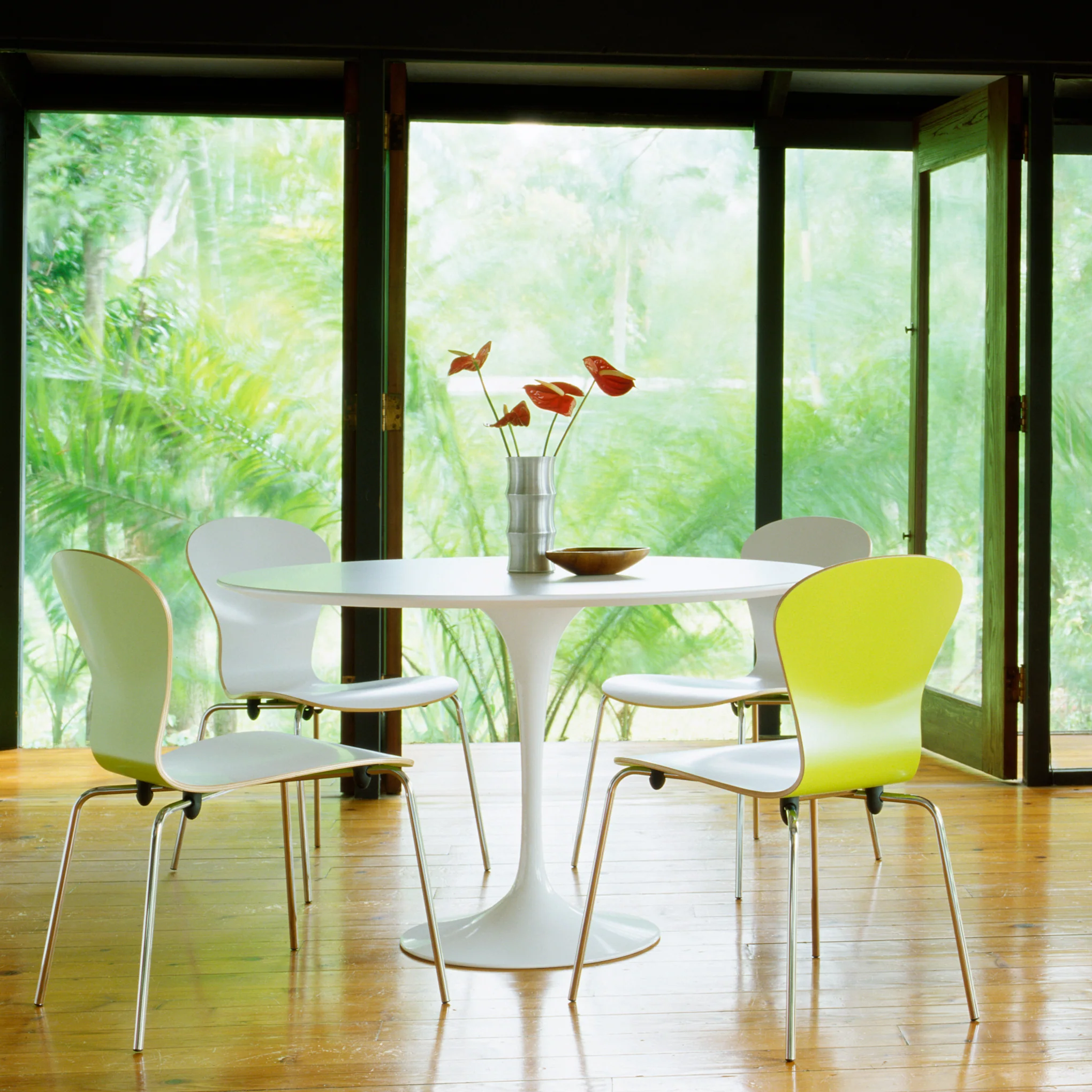 Knoll Dining Table by Eero Saarinen - 35" - Image 4