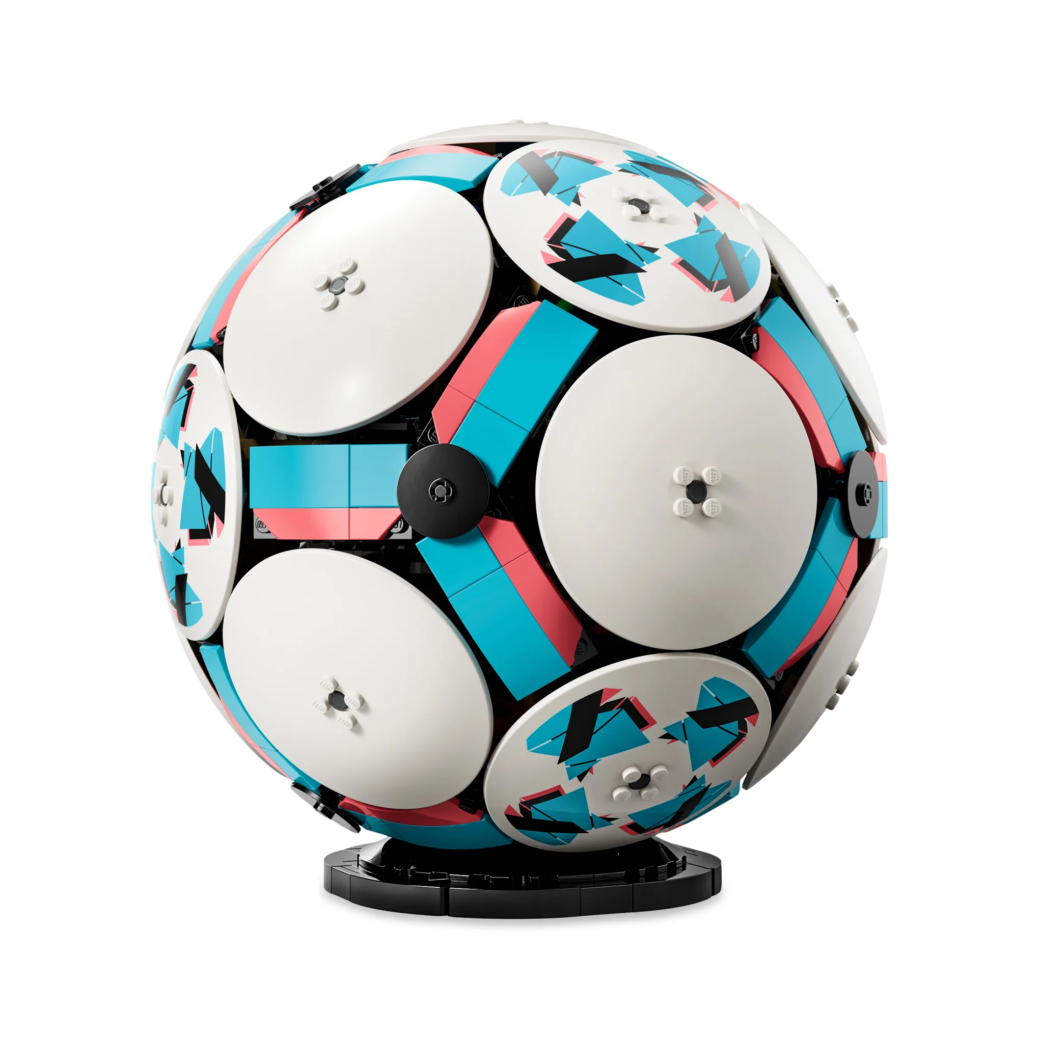LEGO Editions Soccer Ball - 1,498 pieces - Image 3