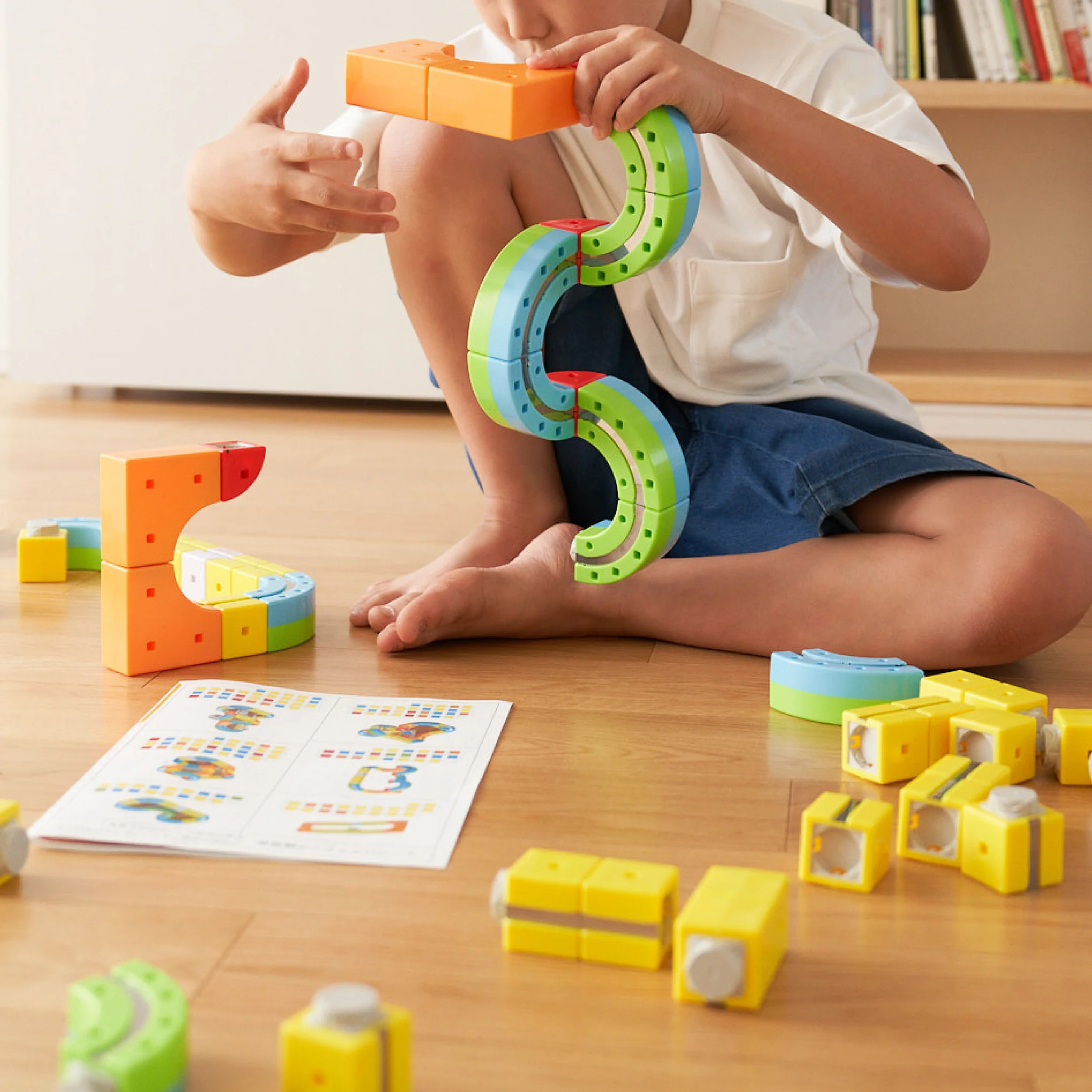 Magnetic Train Rail Cube Block Toy Set - Deluxe 66 pcs - Image 2