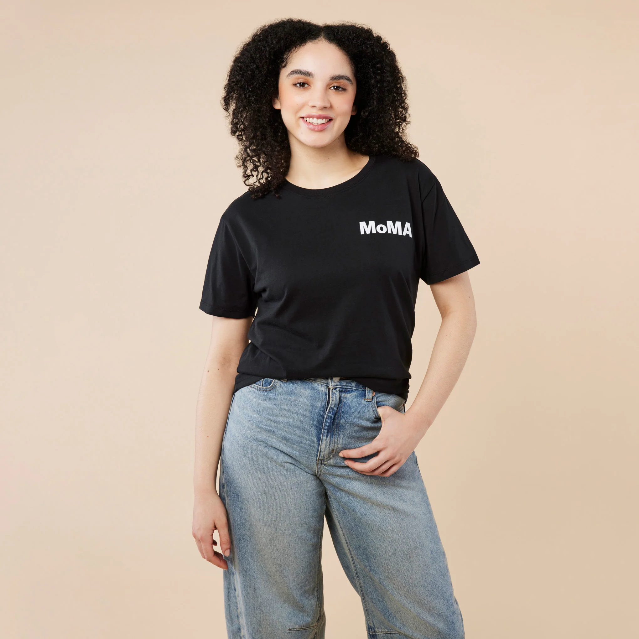 MoMA Logo Eco-Friendly T-Shirt - Image 5