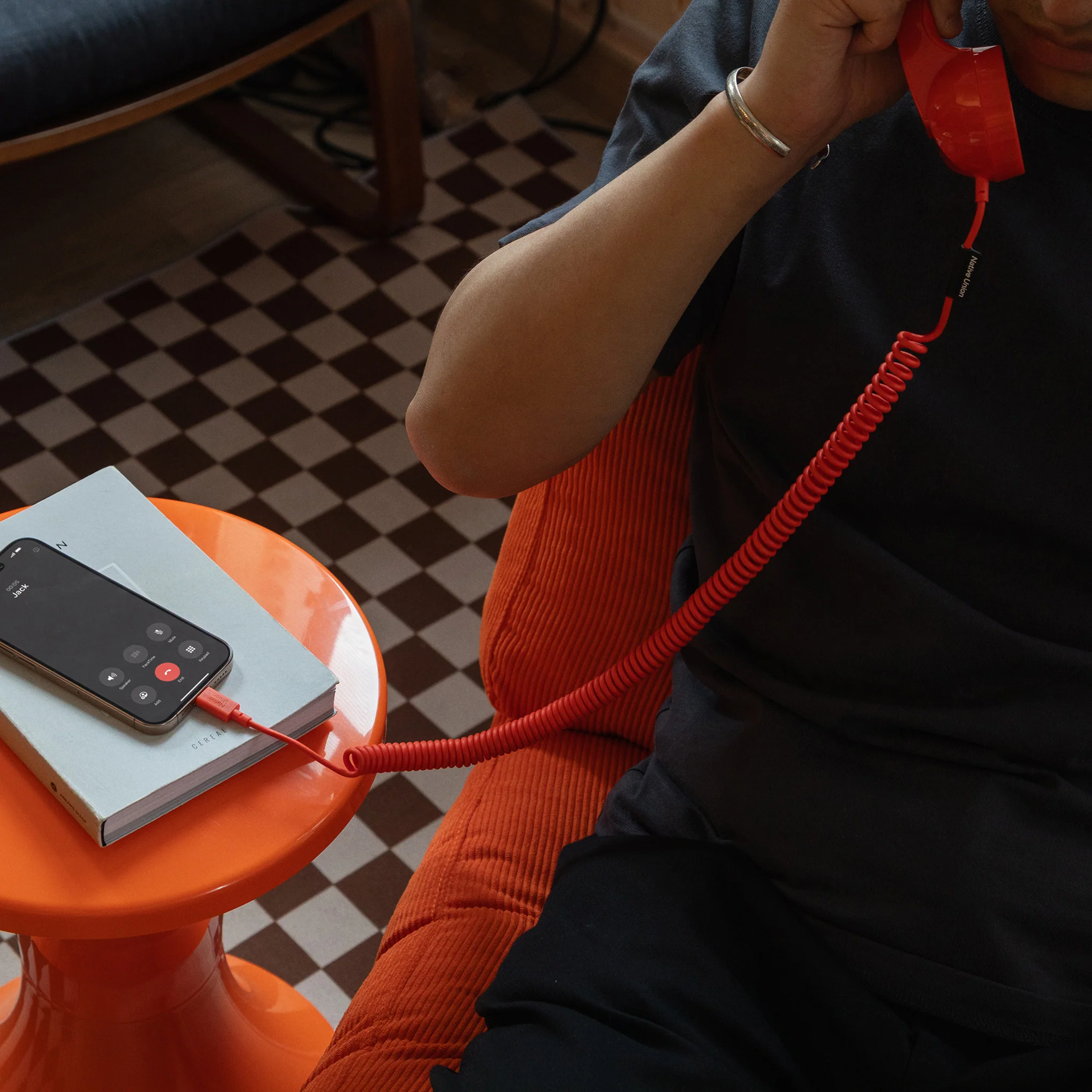 Native Union Retro Pop Phone for Smartphone - Alarm Red - Image 6