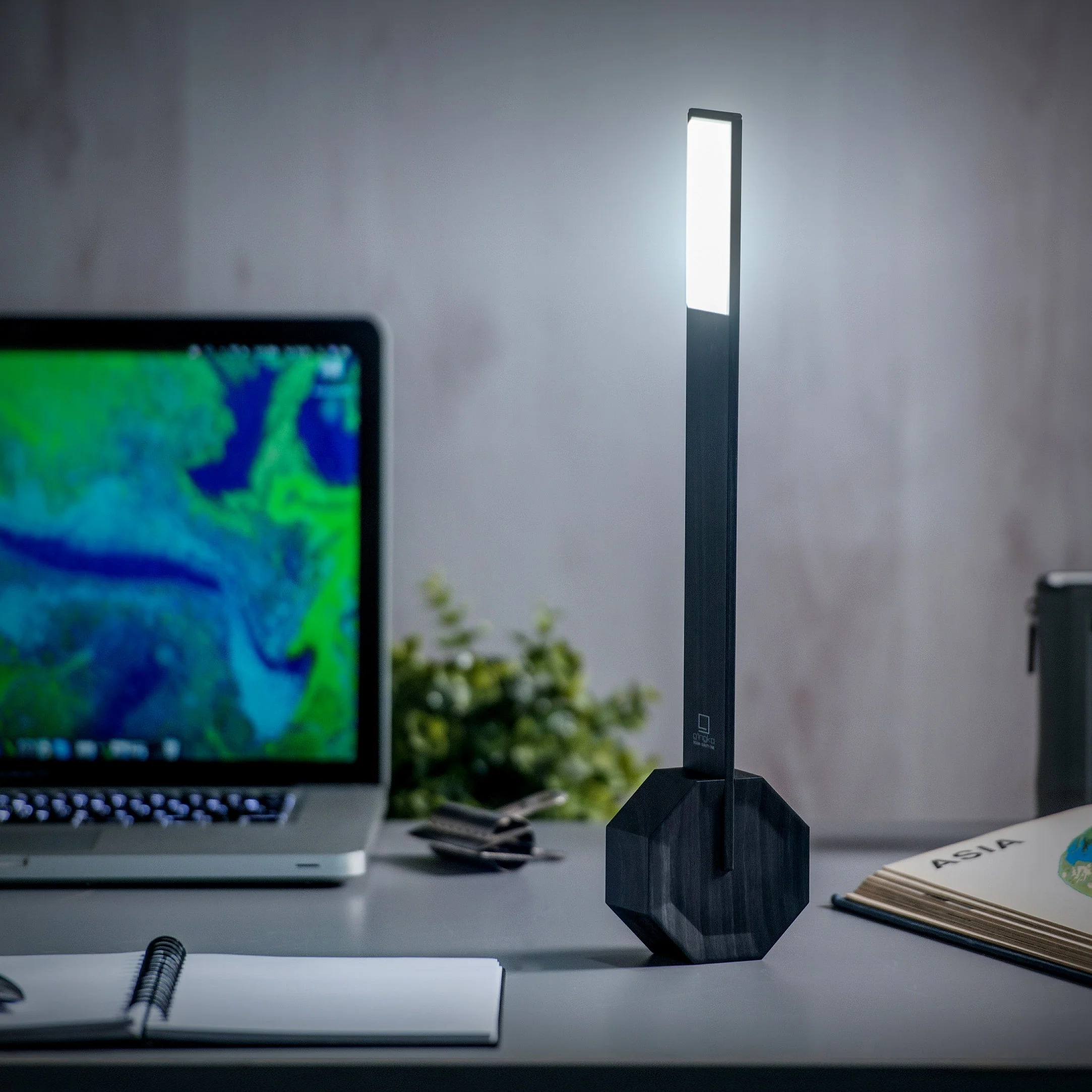 Octagon Portable Desk Light - Black - Image 5