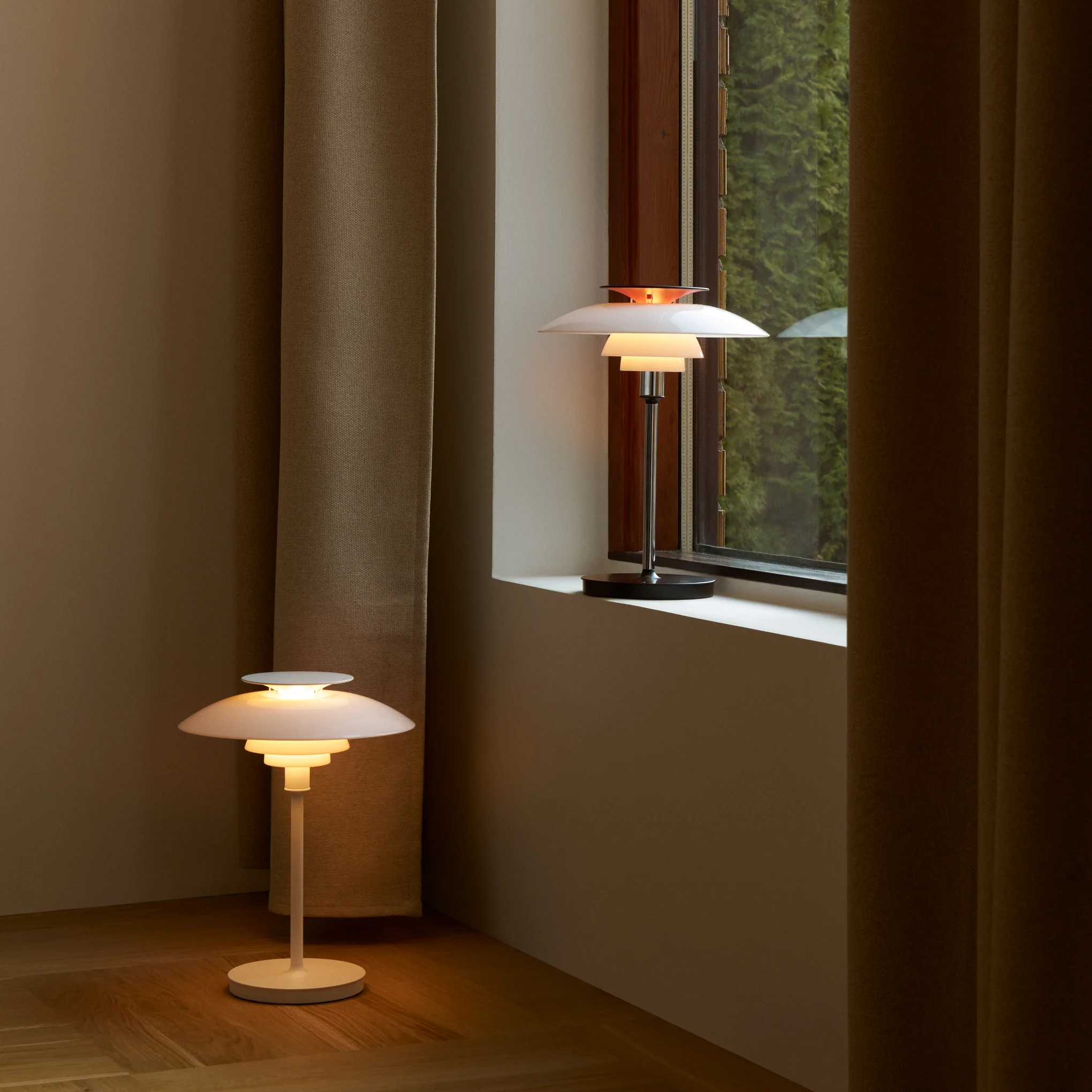 PH 80 Portable Table Lamp - Opal White/ White - Image 4