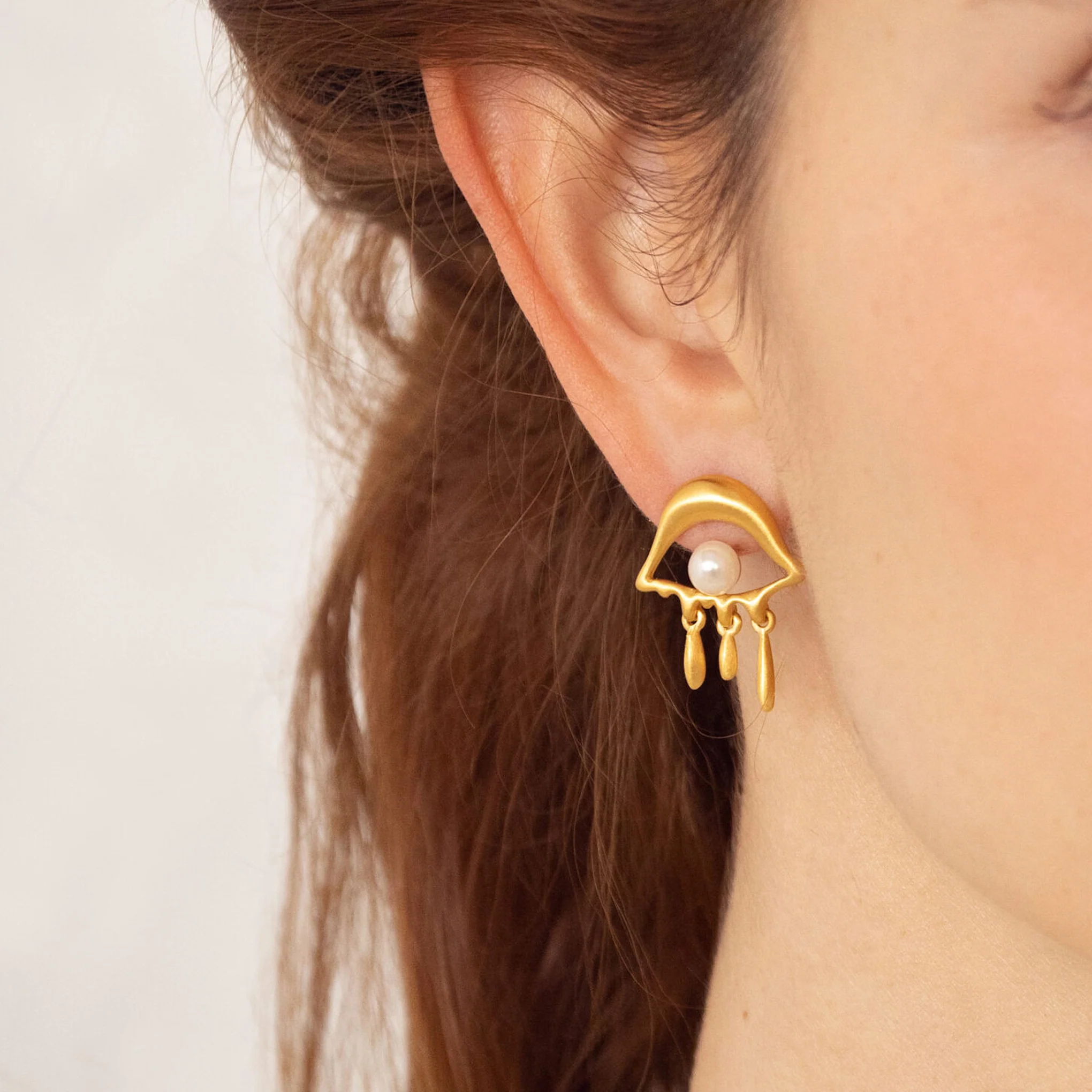 Salvador Dalí Gold-Plated Mini Eye Post Earrings - Image 2