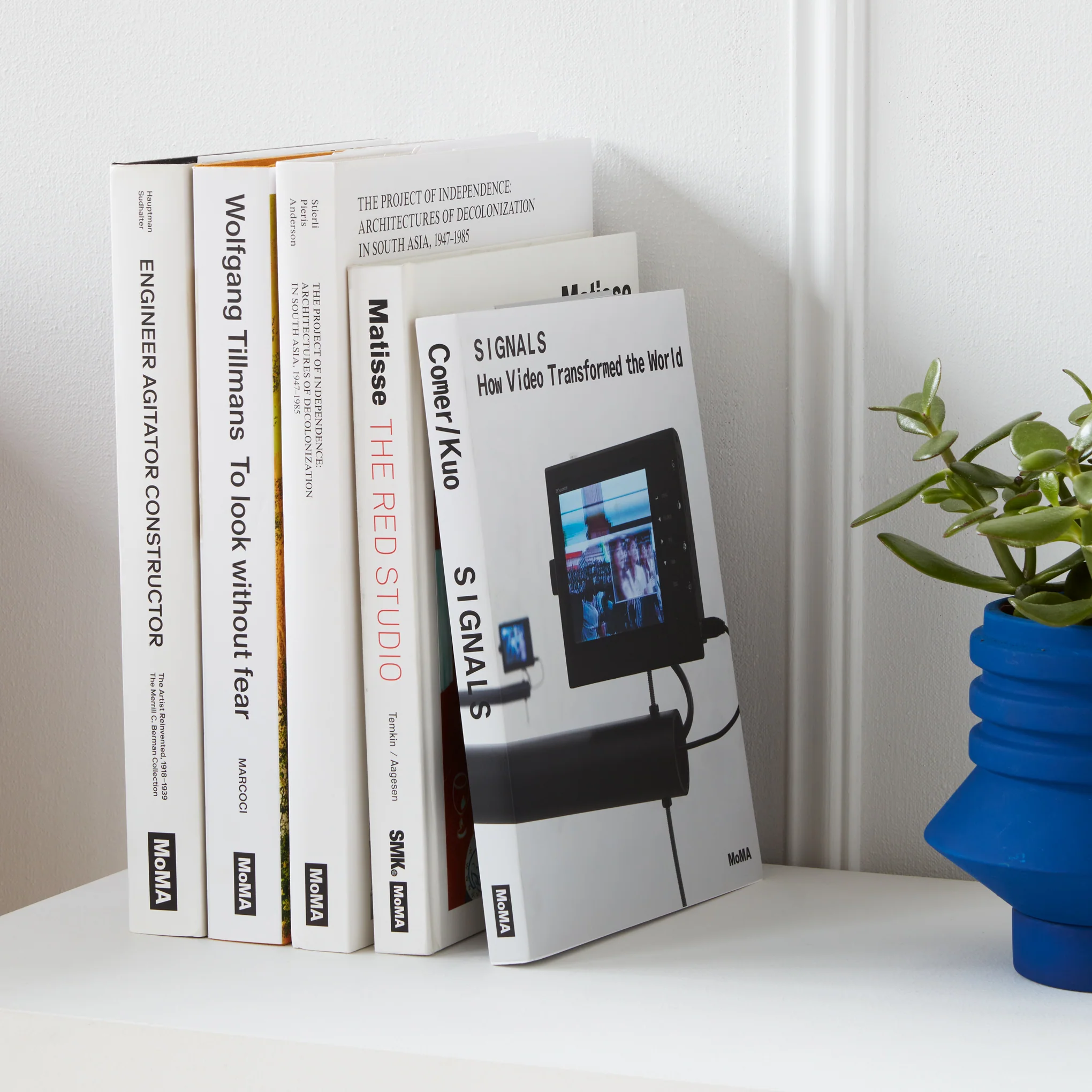 Signals: How Video Transformed the World - Paperback - Image 2