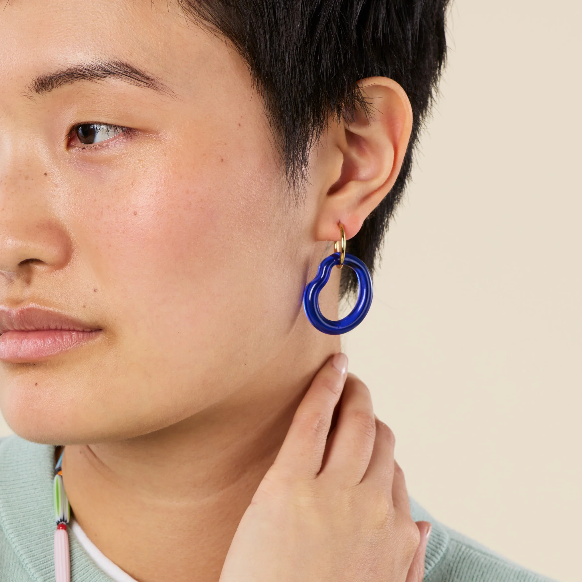 Suplais Ameba Recycled Glass Earrings - Image 4