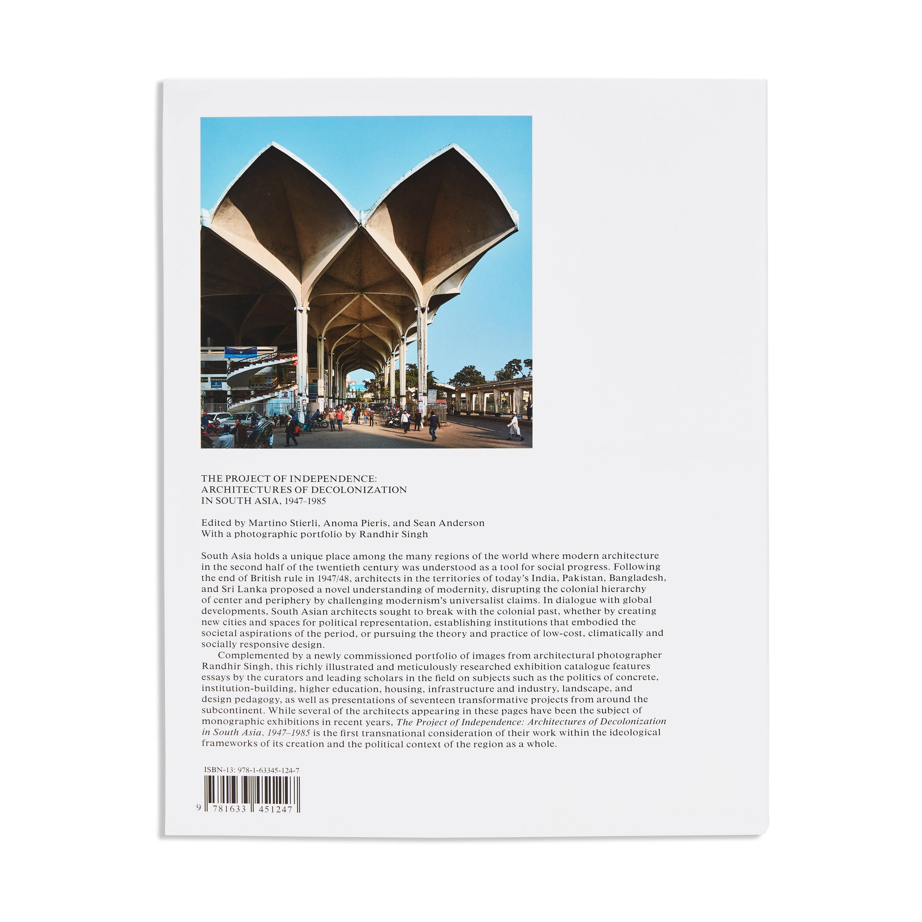 The Project of Independence: Architectures of Decolonization in South Asia, 1947–1985 - Hardcover - Image 5